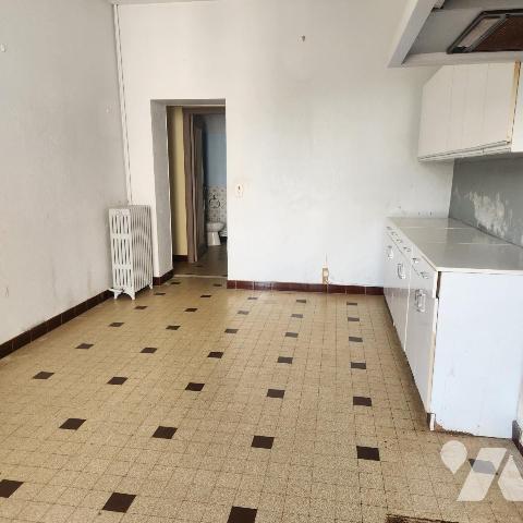 Ensemble immobilier atypique avec atelier 