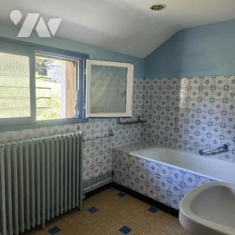 Ensemble immobilier atypique avec atelier 