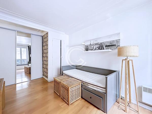 Paris (75014) GRAND STUDIO SANS TRAVAUX À PRÉVOIR