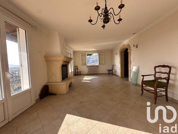 Maison traditionnelle 6 pièces de 150 m² à La Roquette-sur-Siagne (06550)