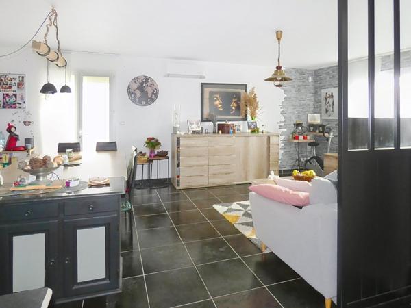 Villa plain pied 4 faces ,90 m², 3 chambres sur terrain arboré de 400 m²