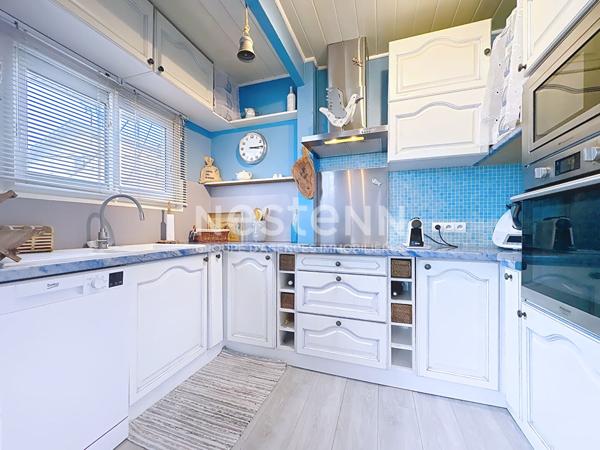 Charmant chalet 7 pièces de 112 m² en pleine propriété avec jardin, garage et vue exceptionnelle sur les étangs, le canal et les salins à Gruissan