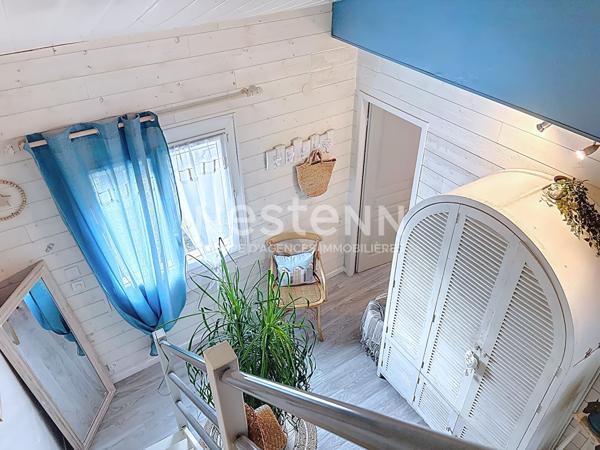 Charmant chalet 7 pièces de 112 m² en pleine propriété avec jardin, garage et vue exceptionnelle sur les étangs, le canal et les salins à Gruissan