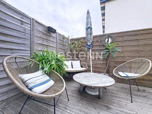 Charmant chalet 7 pièces de 112 m² en pleine propriété avec jardin, garage et vue exceptionnelle sur les étangs, le canal et les salins à Gruissan