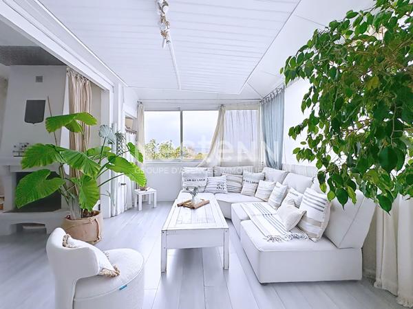 Charmant chalet 7 pièces de 112 m² en pleine propriété avec jardin, garage et vue exceptionnelle sur les étangs, le canal et les salins à Gruissan