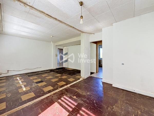 Appartement T3 à rénover avec jardin – Réhon, Cité Beauséjour