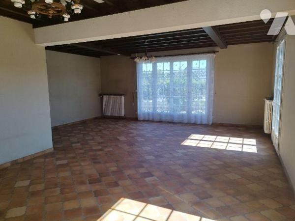 A vendre. Maison. ST HILAIRE DU HARCOUET. Sud Manche. Basse Normandie.
A proximité du centre v...