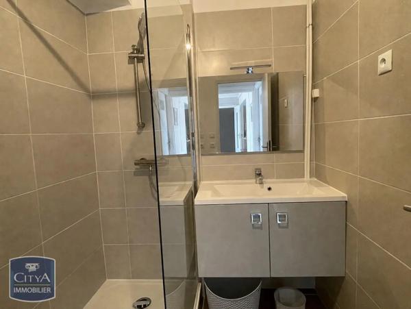 Appartement à louer 3 pièces 75.92m² Béziers (34500)