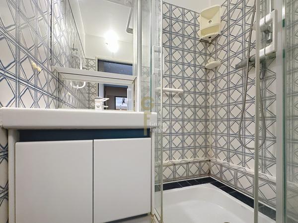 Superbe appartement de 160 m2 à Croix dans résidence sécurisée Séjour 50 m2 superbe vue sud ouest 4 ch