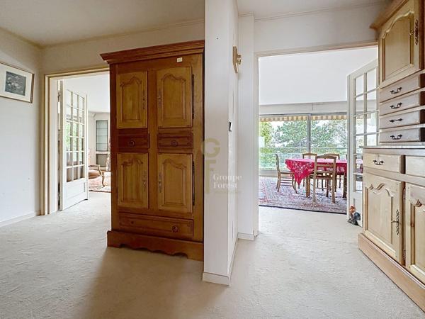 Superbe appartement de 160 m2 à Croix dans résidence sécurisée Séjour 50 m2 superbe vue sud ouest 4 ch