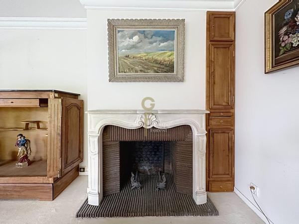 Superbe appartement de 160 m2 à Croix dans résidence sécurisée Séjour 50 m2 superbe vue sud ouest 4 ch