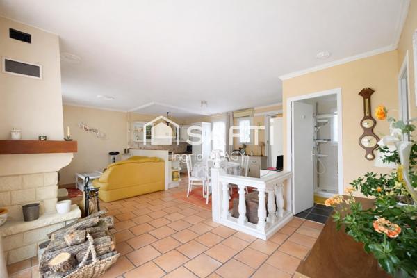 Maison rénovée avec piscine exposée plein Sud