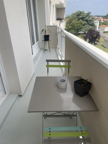 Appartement
         3 pièces
        - 76 m² Exclusivité 205 000 € *