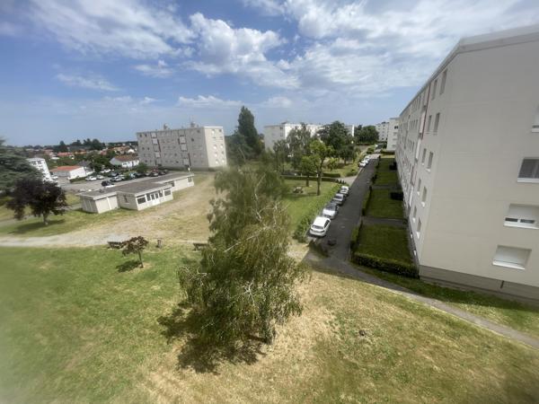 Appartement
         3 pièces
        - 76 m² Exclusivité 205 000 € *