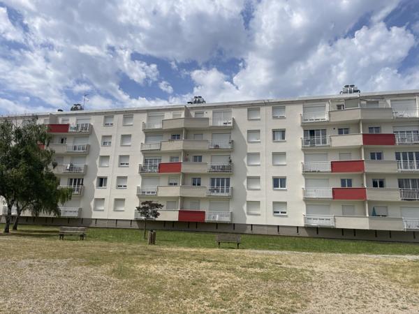 Appartement
         3 pièces
        - 76 m² Exclusivité 205 000 € *