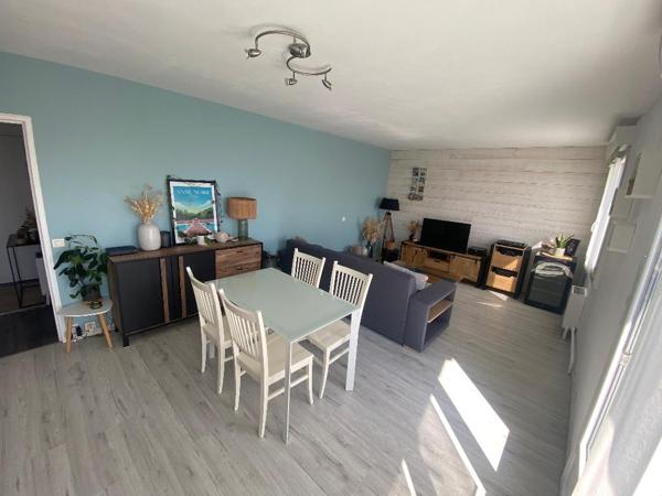 Appartement
         3 pièces
        - 76 m² Exclusivité 205 000 € *