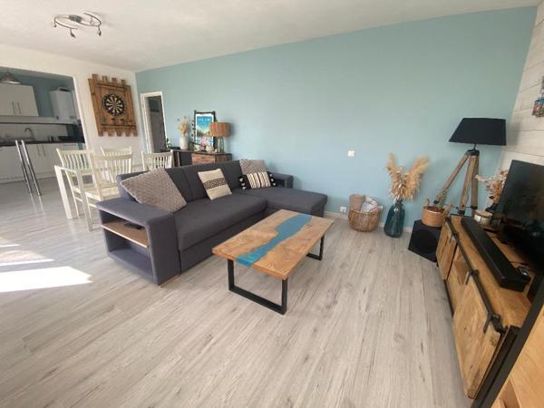 Appartement
         3 pièces
        - 76 m² Exclusivité 205 000 € *