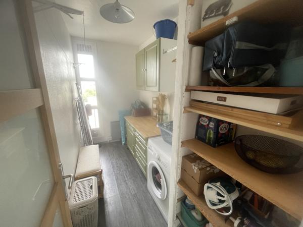 Appartement
         3 pièces
        - 76 m² Exclusivité 205 000 € *