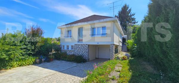 Maison 130 m² / 4 chambres /Sous-sol ou rez-de-jardin TOTAL / Garage 30 m² / Extérieur sur 2600 m² /