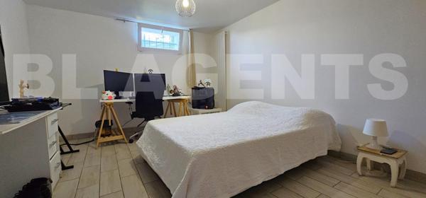 Maison 130 m² / 4 chambres /Sous-sol ou rez-de-jardin TOTAL / Garage 30 m² / Extérieur sur 2600 m² /