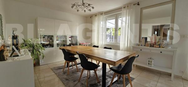 Maison 130 m² / 4 chambres /Sous-sol ou rez-de-jardin TOTAL / Garage 30 m² / Extérieur sur 2600 m² /