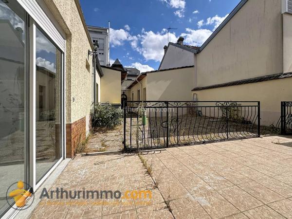 Vente                                                      Immeuble
                        
                                         121 m2                     à Reims