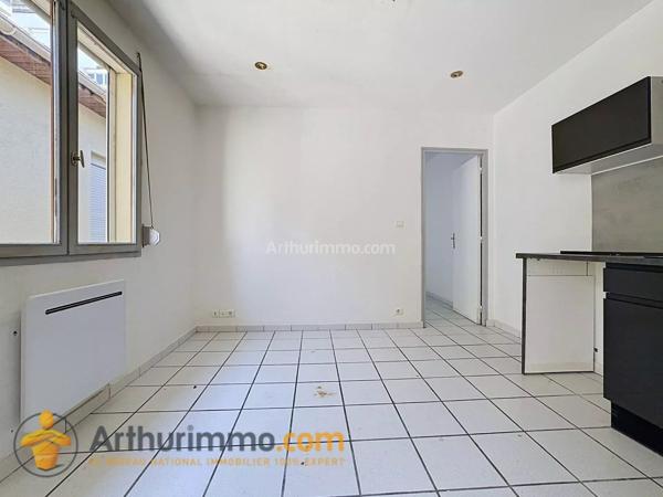 Vente                                                      Immeuble
                        
                                         121 m2                     à Reims