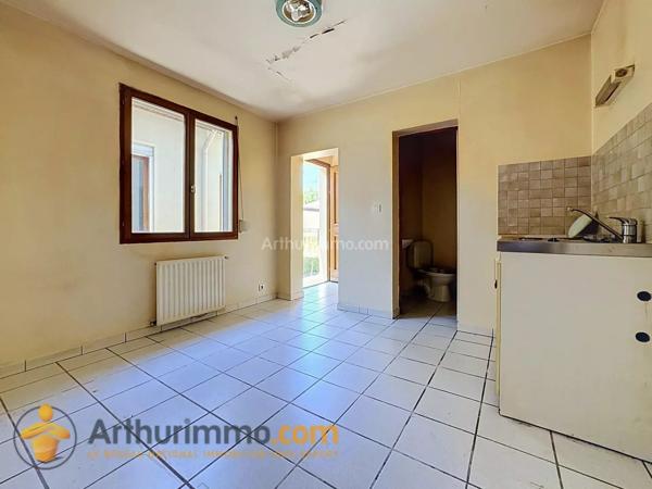 Vente                                                      Immeuble
                        
                                         121 m2                     à Reims