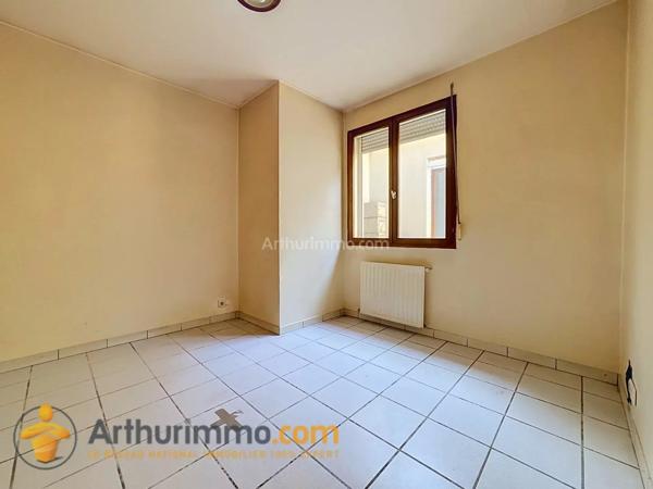 Vente                                                      Immeuble
                        
                                         121 m2                     à Reims
