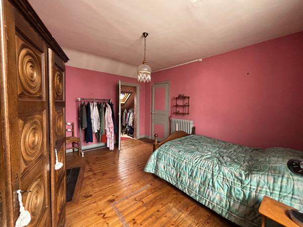 A VENDRE NANTES/ZOLA MAISON ANCIENNE AVEC GARAGE/JARDIN ARBORE SUD