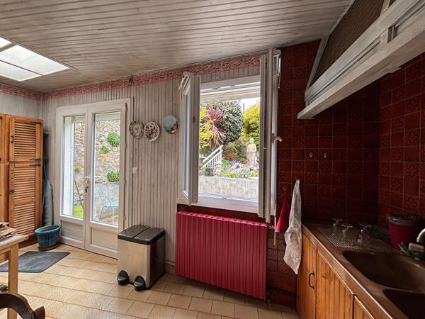 A VENDRE NANTES/ZOLA MAISON ANCIENNE AVEC GARAGE/JARDIN ARBORE SUD