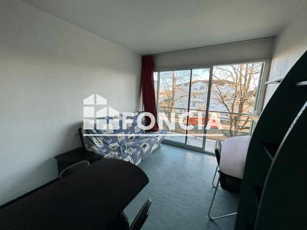 Location Studio meublé 15.94 m² - 1 AVENUE MOZART Poitiers 86000