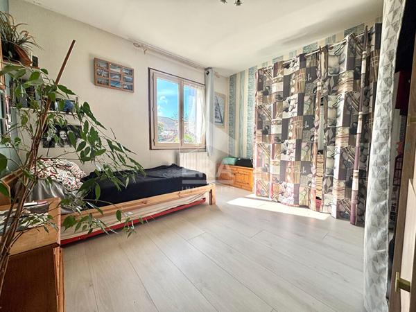 Maison de plain-pied Ballancourt Sur Essonne 5 pièces