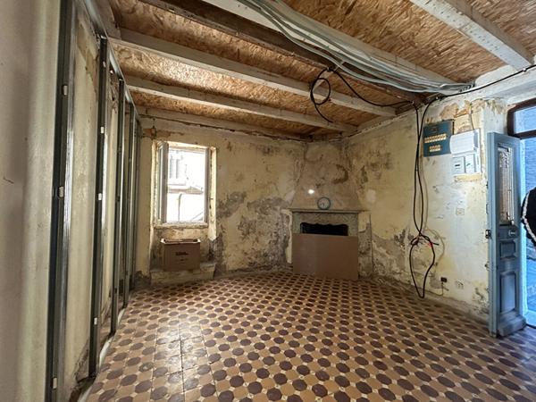 À vendre ? Appartement 78 m² à rénover à Vignale, maison de village