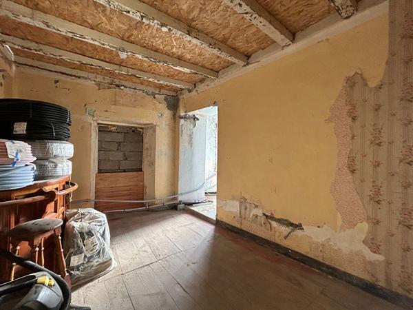 À vendre ? Appartement 78 m² à rénover à Vignale, maison de village