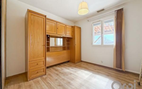 Maison à vendre    4 pièces •  Préchac