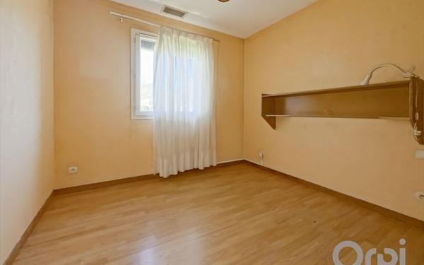 Maison à vendre    4 pièces •  Préchac