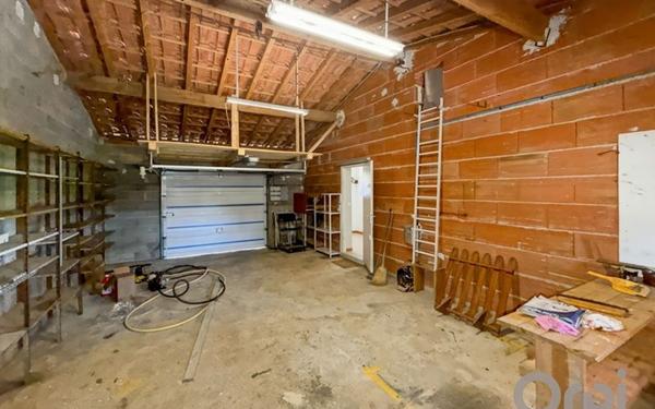 Maison à vendre    4 pièces •  Préchac