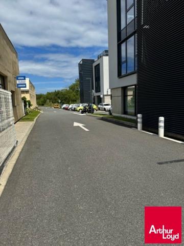 ANGLET - Bureaux clés en main 120 m2 avec parkings à saisir !