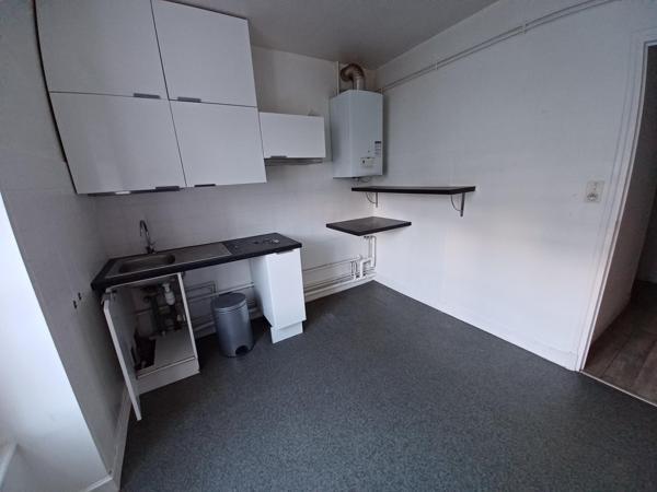 Type 3 Duplex 46 AV DE LA REPUBLIQUE AURILLAC avec garage Détails des diagnostics énergétiques