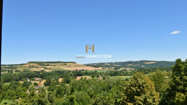 MAISON DE VILLAGE AVEC VUE - 4 CHAMBRES, GARAGE ET POTENTIEL D'AMÉNAGEMENT Cordes sur ciel