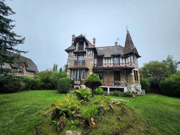 Propriété exceptionnelle sur ROINVILLE SOUS DOURDAN (91410) , Manoir « Belle époque » de 1930 : 400 m² de surfaces pondérées !