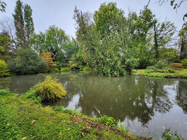 Propriété exceptionnelle sur ROINVILLE SOUS DOURDAN (91410) , Manoir « Belle époque » de 1930 : 400 m² de surfaces pondérées !