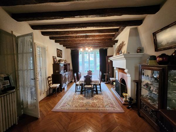 Propriété exceptionnelle sur ROINVILLE SOUS DOURDAN (91410) , Manoir « Belle époque » de 1930 : 400 m² de surfaces pondérées !