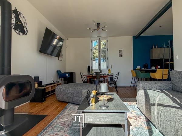 Maison
                                                                                                                                                                                                                                                                                                                        3 pièce(s)                                                                                                                                                                                                          2 chambre(s)                                                                                                                                                                                                          81  m²