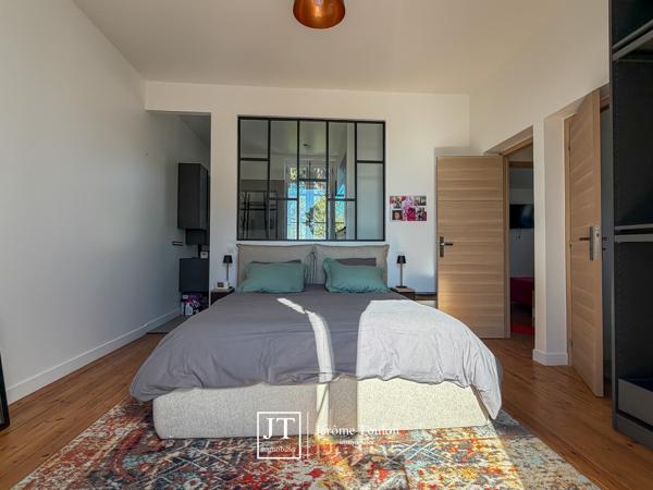 Maison
                                                                                                                                                                                                                                                                                                                        3 pièce(s)                                                                                                                                                                                                          2 chambre(s)                                                                                                                                                                                                          81  m²
