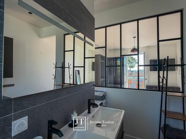 Maison
                                                                                                                                                                                                                                                                                                                        3 pièce(s)                                                                                                                                                                                                          2 chambre(s)                                                                                                                                                                                                          81  m²