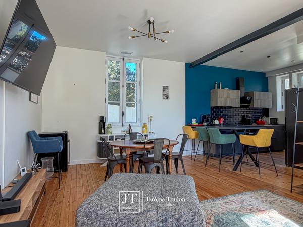 Maison
                                                                                                                                                                                                                                                                                                                        3 pièce(s)                                                                                                                                                                                                          2 chambre(s)                                                                                                                                                                                                          81  m²