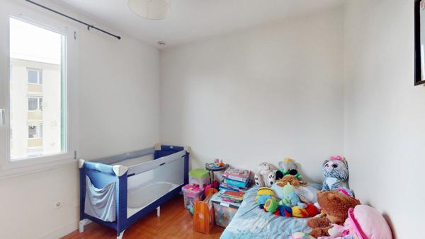 Maison de 3 chambres avec un grand garage, jardin à MANTES LA JOLIE