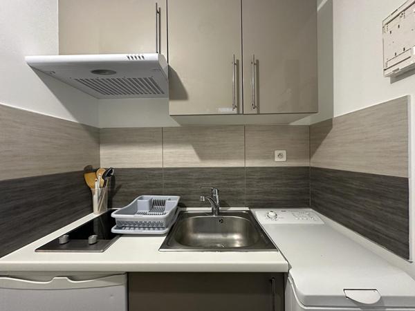 Studio - 21.20 m2 - Meublé - 725€ CC